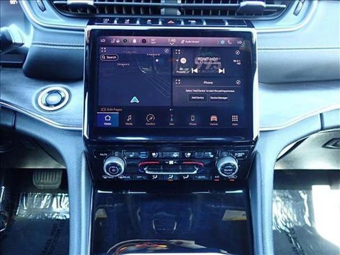 Used 2023 Jeep Grand Cherokee Overland w/ Adv Protech Group III AWD/4WD image 18