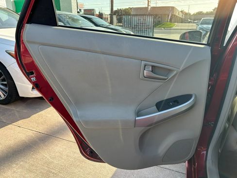 Used 2012 Toyota Prius Three w/ Solar Roof Pkg FWD image 19