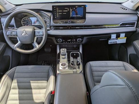 New 2026 Mitsubishi Outlander ES AWD/4WD image 17