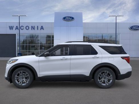 New 2026 Ford Explorer Active AWD/4WD image 3