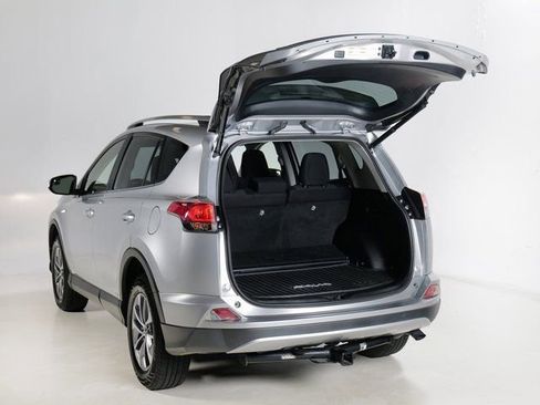 Used 2017 Toyota RAV4 XLE w/ All Weather Liner Package AWD/4WD image 6