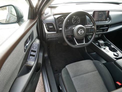 Certified 2022 Nissan Rogue SV image 10