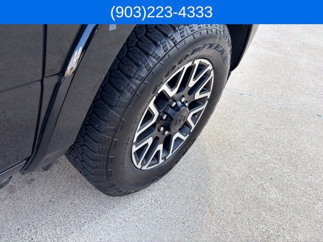 Used 2025 RAM 2500 Limited AWD/4WD image 15