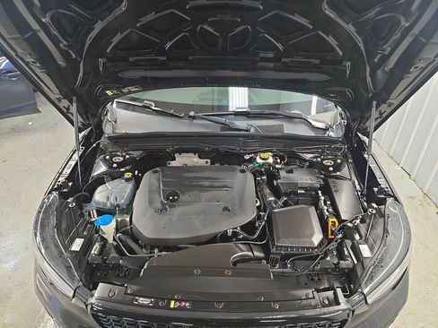 Used 2023 Volvo XC40 B5 Ultimate w/ Protection Package Premier AWD/4WD image 10