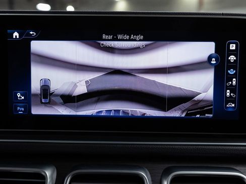 Used 2024 Mercedes-Benz GLE 450e 4MATIC w/ AMG Line Exterior image 19