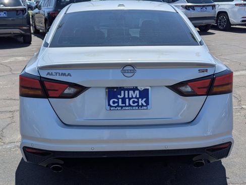 Used 2024 Nissan Altima 2.5 SR w/ SR Premium Package FWD image 3