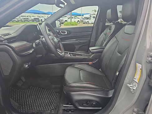 Used 2023 Jeep Compass Trailhawk w/ Trailhawk Elite Group image 25