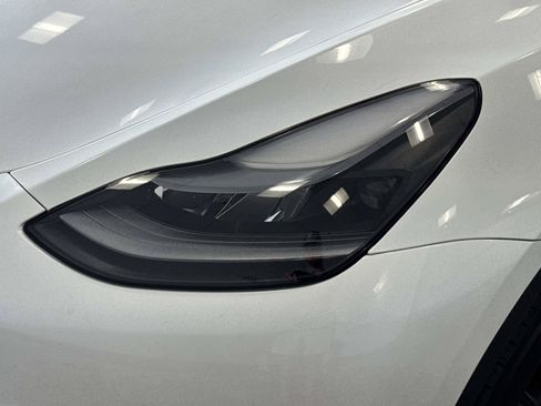 Used 2023 Tesla Model Y Long Range AWD/4WD image 27
