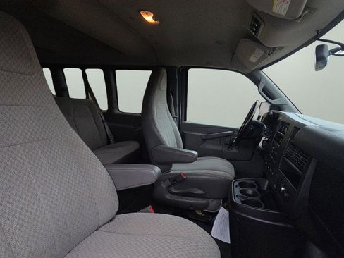 Used 2017 Chevrolet Express 3500 LT w/ LT Preferred Equipment Group image 24