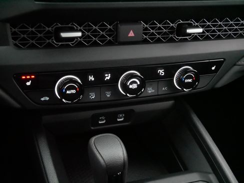 Used 2023 Honda Accord EX image 23