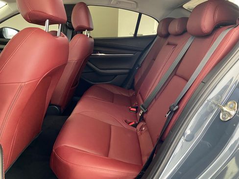 Used 2025 MAZDA MAZDA3 s image 13