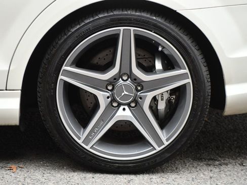 Used 2009 Mercedes-Benz C 63 AMG Sedan image 12