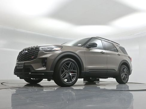 New 2026 Ford Explorer ST w/ Sun And Sound Package image 45