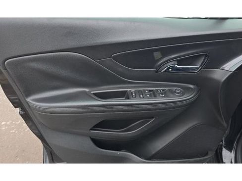 Used 2018 Buick Encore Preferred image 6