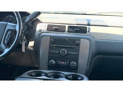 Used 2009 Chevrolet Avalanche LS AWD/4WD image 13