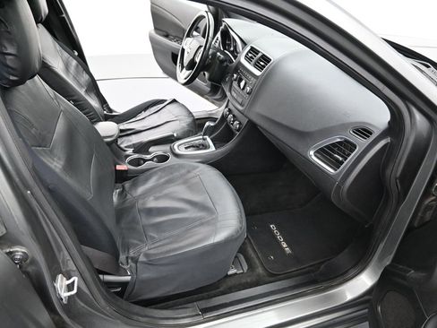 Used 2012 Dodge Avenger SXT image 31