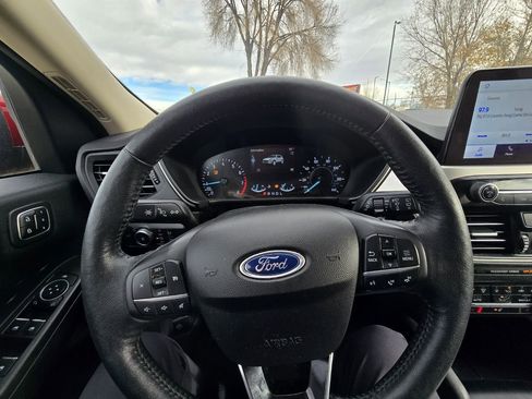 Used 2020 Ford Escape SEL image 19