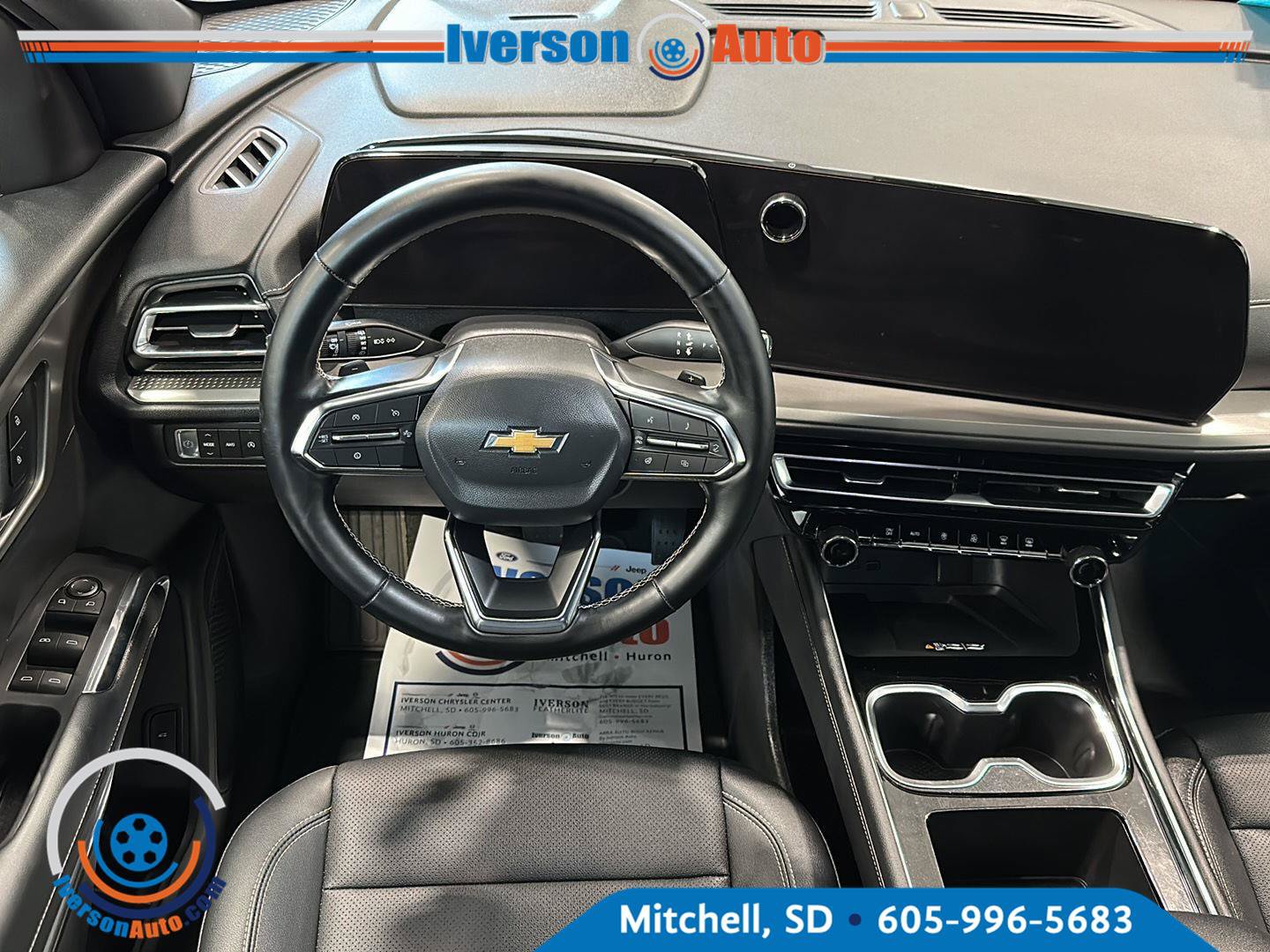 Used 2026 Chevrolet Traverse LT AWD/4WD image 25