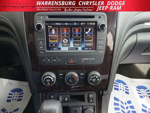 Used 2016 Chevrolet Traverse LT w/ Style and Technology Package image 22