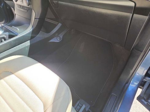 Used 2019 Ford Edge SE image 38