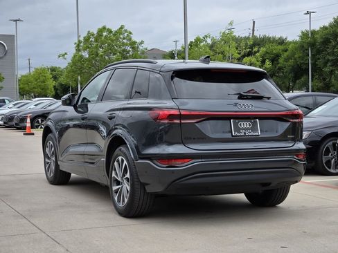 New 2027 Audi Q6 e-tron Premium image 11