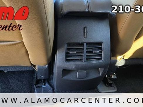 Used 2012 Lincoln MKX FWD image 32