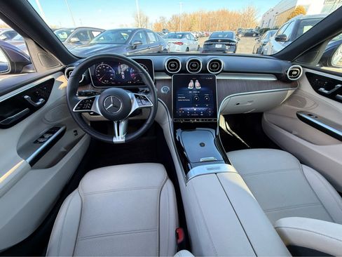 Used 2025 Mercedes-Benz C 300 4MATIC Sedan image 11