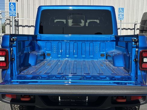 New 2026 Jeep Gladiator Mojave image 28
