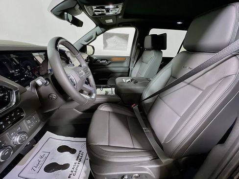 New 2026 GMC Yukon XL Denali w/ Denali Reserve Package image 16