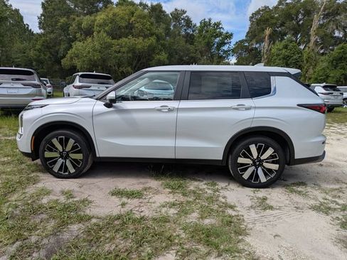 New 2026 Mitsubishi Outlander SE FWD image 7