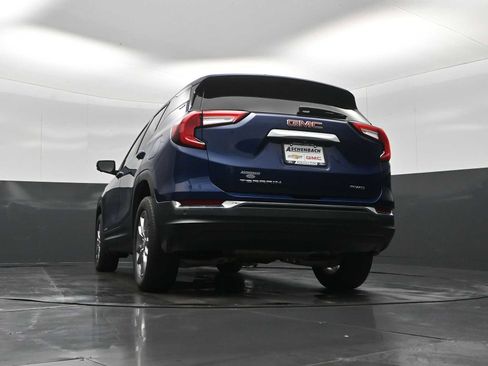 Used 2022 GMC Terrain SLT w/ Tech Package image 23