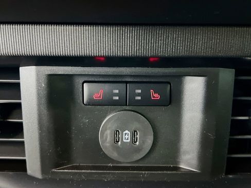 New 2025 Ford F250 Platinum image 30