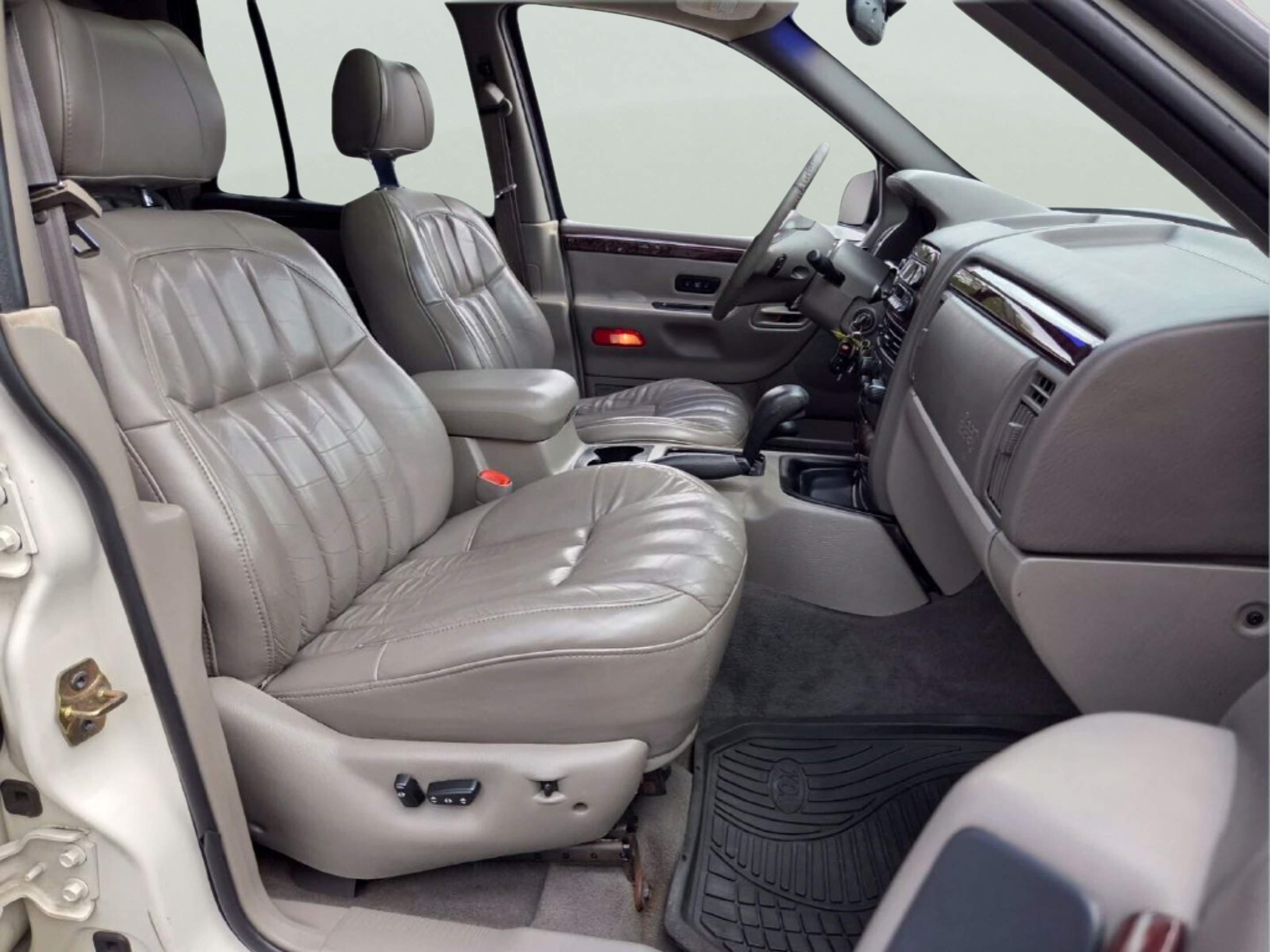 Used 2000 Jeep Grand Cherokee Limited AWD/4WD image 16