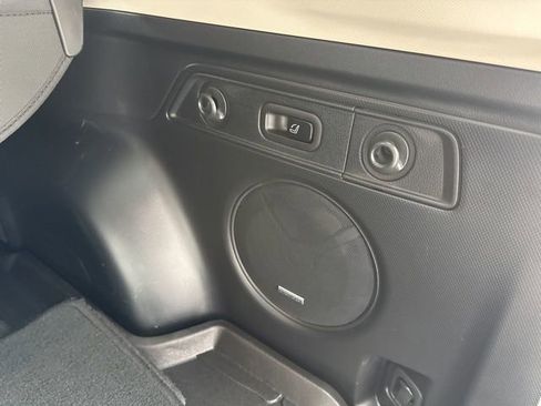 Used 2023 Subaru Forester Limited image 36