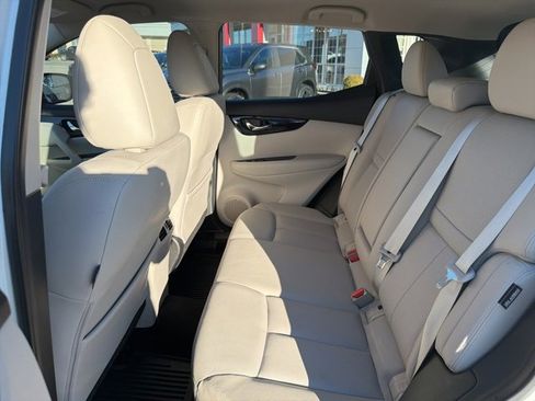 Used 2022 Nissan Rogue Sport SL image 11