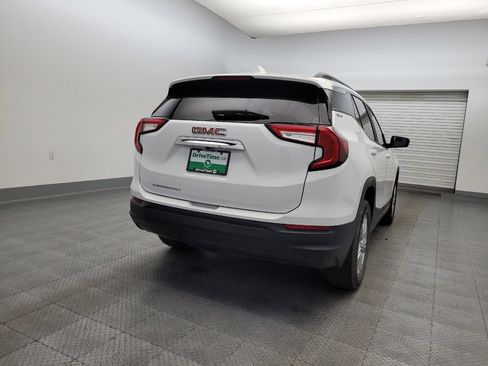 Used 2022 GMC Terrain SLE w/ Driver Convenience Package image 7