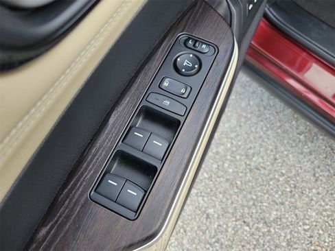 Used 2018 Honda Clarity Plug-In Hybrid image 14