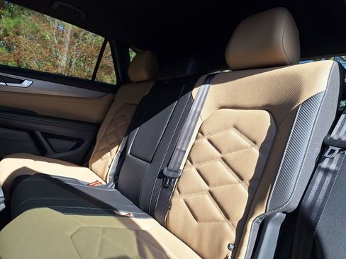 New 2026 Volkswagen Atlas Cross Sport SE image 23