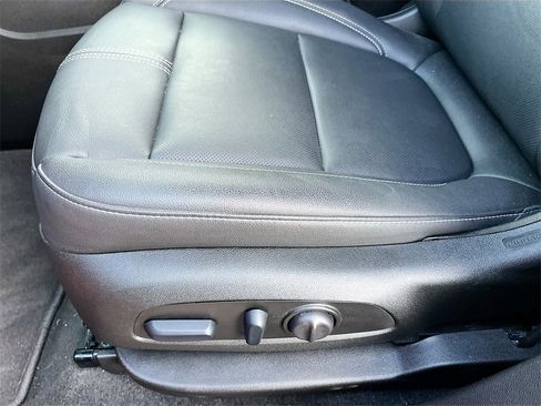 Used 2025 Chevrolet Blazer LT image 18