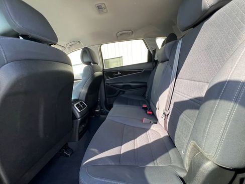 Used 2016 Kia Sorento L FWD image 12