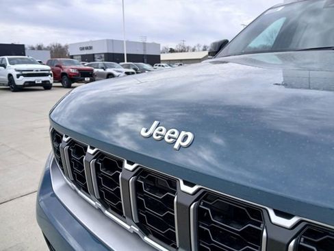 New 2026 Jeep Grand Cherokee Limited image 32