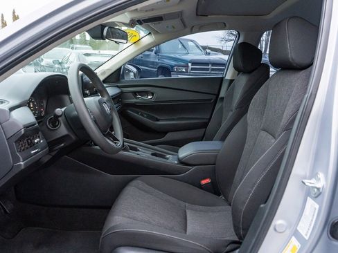 Certified 2023 Honda Accord EX image 25