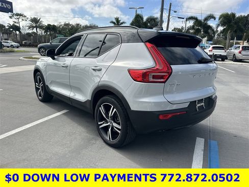 Used 2021 Volvo XC40 T5 R-Design w/ Protection Package Premier image 8