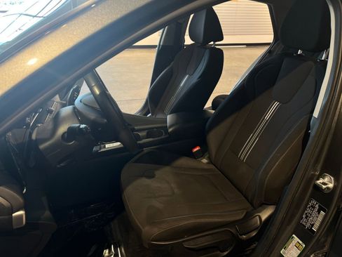 Used 2025 Hyundai Elantra SEL image 28