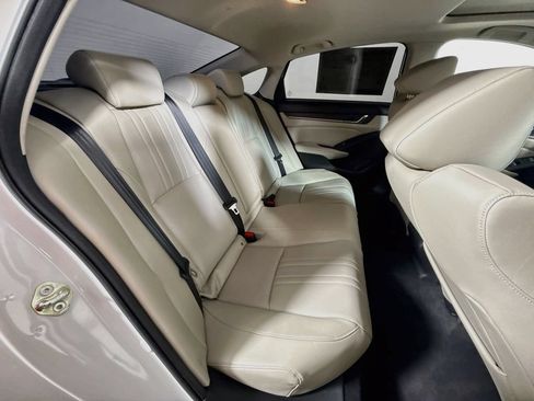 Used 2019 Honda Accord Touring image 27