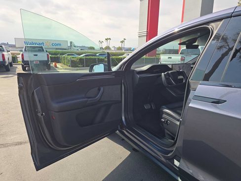 Used 2022 Tesla Model X AWD/4WD image 19