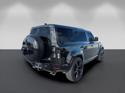 Used 2023 Land Rover Defender 110 V8 AWD/4WD image 4