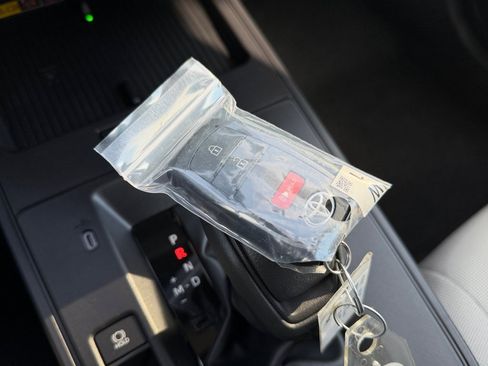 Certified 2026 Toyota Corolla Cross LE image 29