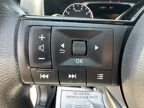 Used 2021 Nissan Rogue SV FWD image 14