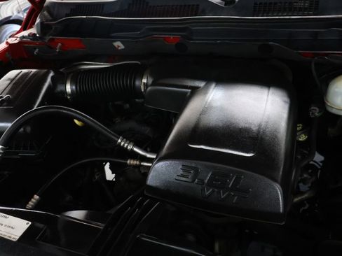 Used 2017 RAM 1500 Classic SLT RWD image 26
